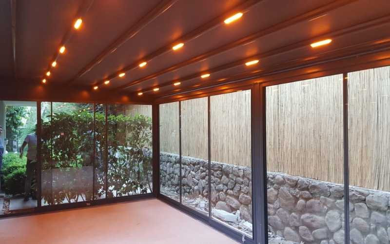 İzmir köşe parsel L tipi kış bahçesi